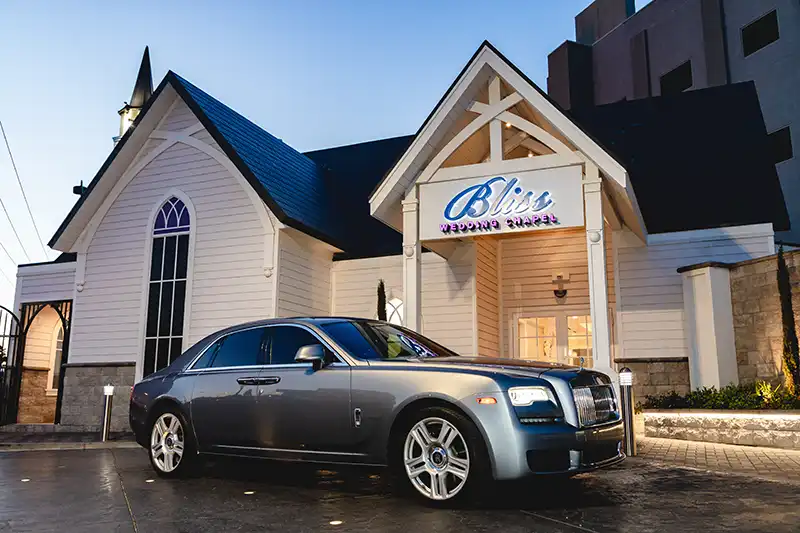 Famous Couples Who Tied The Knot in Vegas